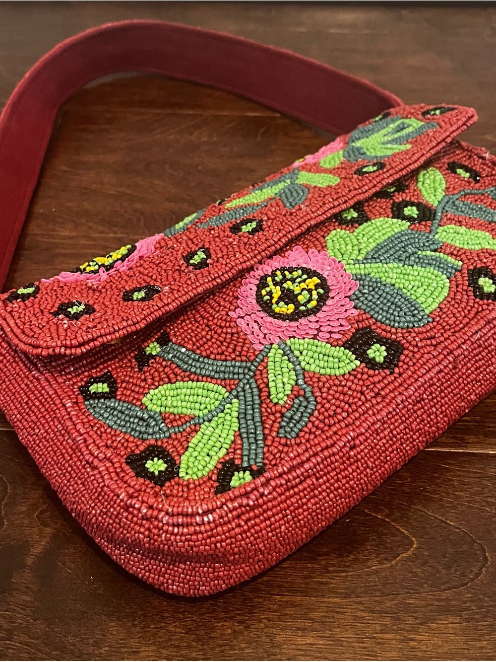Viral Handcrafted America & Beyond Express Beaded Floral Handbag